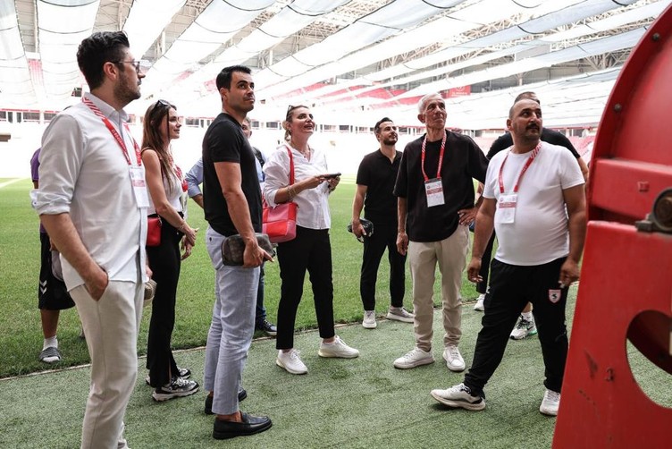 UEFA, Samsun 19 Mayıs Stadyumu'nu inceledi - Resim : 1