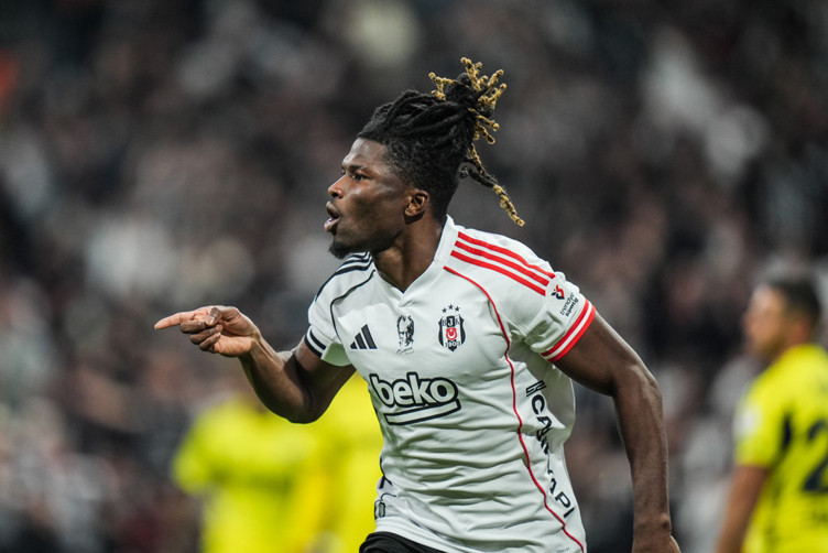 El Bilal Toure Fenerbahçe'ye attı opsiyona 13 gol kaldı! - Resim : 2