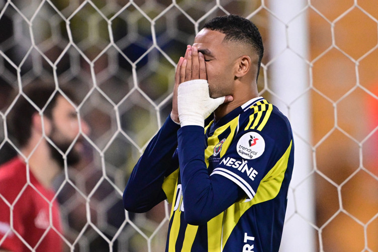 Youssef En-Nesyri ne derbilerde oynuyor ne de Avrupa maçlarında iş yapıyor! Devre arasında... - Resim : 2