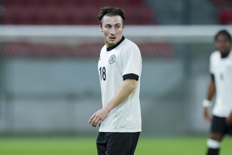 Fenerbahçe istedi Barcelona, Juventus, Milan ve Fiorentina sıraya girdi! Devin Özek bu transfer için Almanya'da - Resim : 3