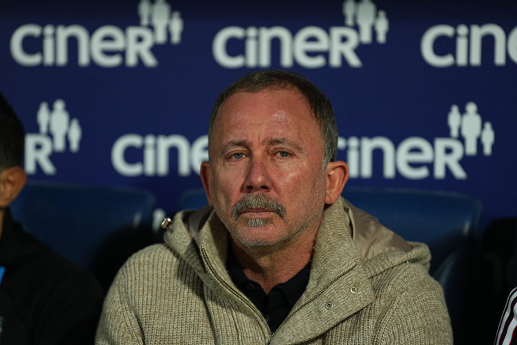 Sergen Yalçın Mustafa Hekimoğlu'nun gidişine izin vermedi - Resim : 1