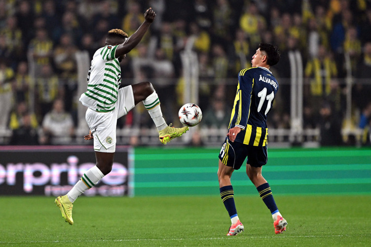 Fenerbahçe Edson Alvarez krizi yaşıyor - Resim : 1