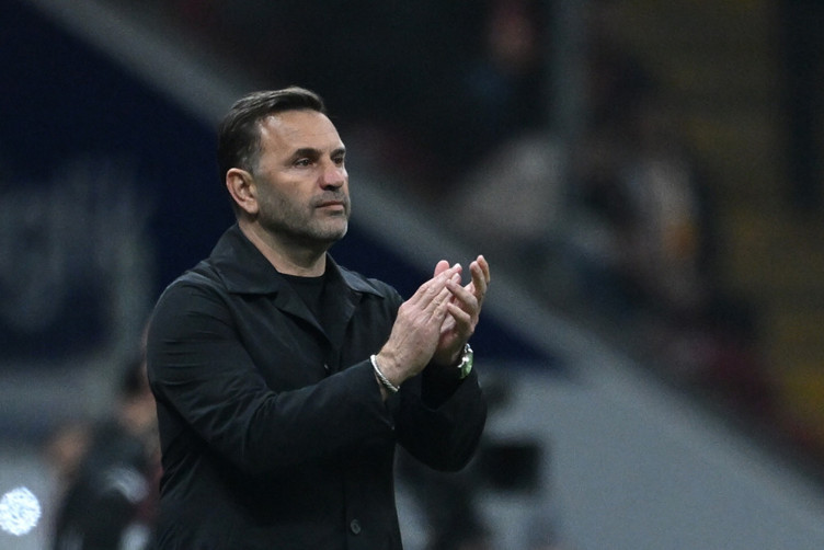 Dursun Özbek Okan Buruk'la 2 yıllık yeni sözleşme imzalıyor - Resim : 2