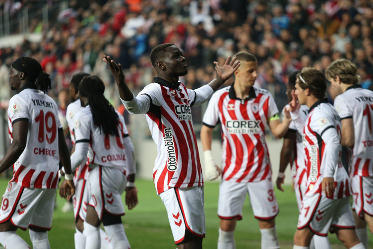 Fatih Tekke istedi! Trabzonspor'dan Olivier Ntcham ve Carlo Holse transferi - Resim : 2