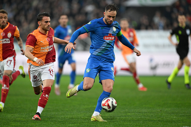 Ç.Rizespor'da 6 futbolcunun kontratı bitti! Samet Akaydin ve Hojer'in son durumu netlik kazanmadı - Resim : 1