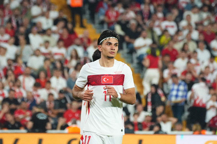 Okan Buruk'tan Can Uzun'a telefon! Dünya Kupası'ndan elenince... - Resim : 1
