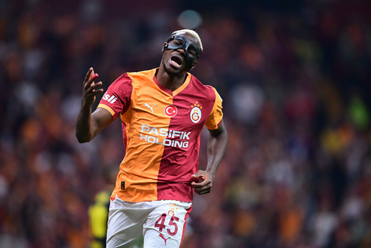 Victor Osimhen yapılacak transferler için Okan Buruk'tan bilgi aldı - Resim : 2