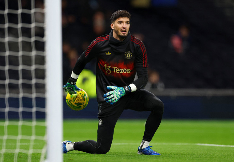 Beşiktaş'ta Ersin Destanoğlu'nun yanına Altay Bayındır! - Resim : 2