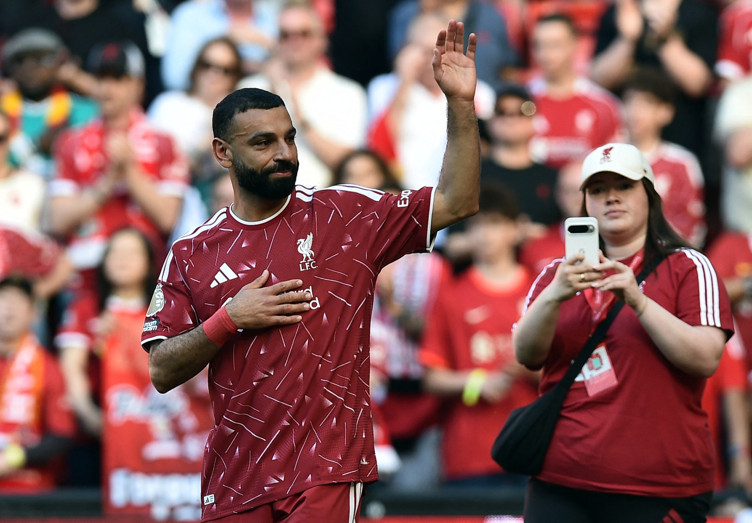 Fenerbahçe 12 milyon euro veriyor Salah 25 milyon euro istiyor! Yönetim indirim bekliyor - Resim : 1