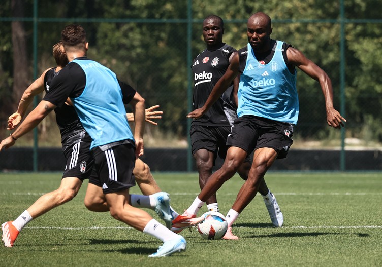 Beşiktaş'ta Aboubakar Mustafa Erhan Hekimoğlu'nun gerisine düştü - Resim : 2
