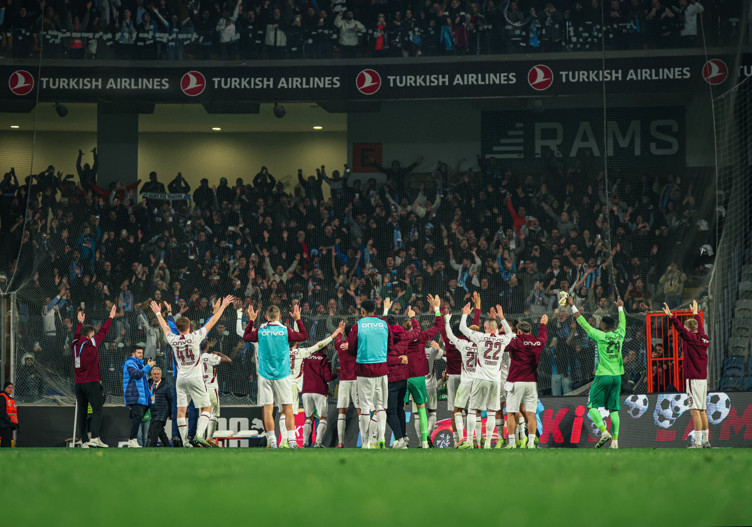 Trabzonspor, Başakşehir'i 90+11'de devirdi Düzce resmen inledi! - Resim : 2