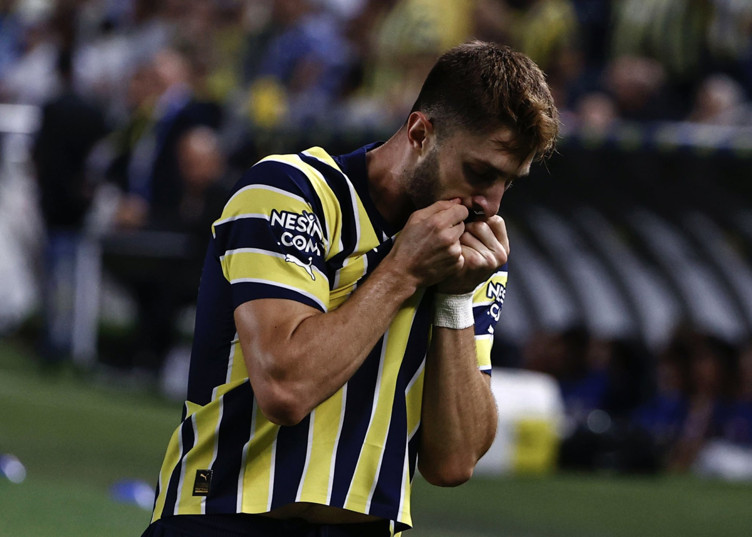 Edson Alvarez'in transfer edilmesiyle birlikte Fenerbahçe'de kriz çıkarmıştı! İsmail Yüksek Brighton'a gidiyor - Resim : 1