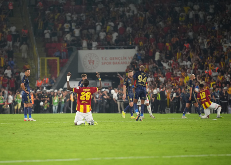 Romulo'nun yerine transfer edilen Janderson sadece 1 gol attı - Resim : 2