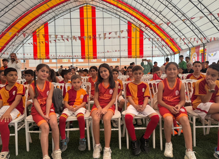 Mardin'de Adnan Polat Galatasaray Spor ve Eğitim Merkezi açıldı - Resim : 1