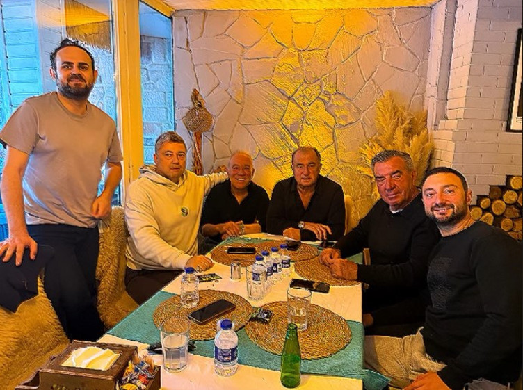 Fatih Terim'den Galatasaray sevinci! Ajax galibiyetini kutladı - Resim : 2