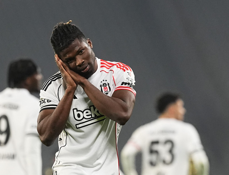 El Bilal Toure Beşiktaş'ta kalmak için 12 gol daha atacak! - Resim : 1