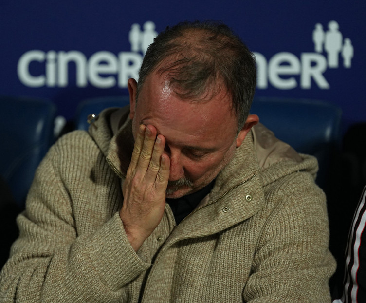 Serdal Adalı bir yandan transfer yapmak istiyor diğer yandan 'çare seçim' algısını kırmak istiyor - Resim : 2