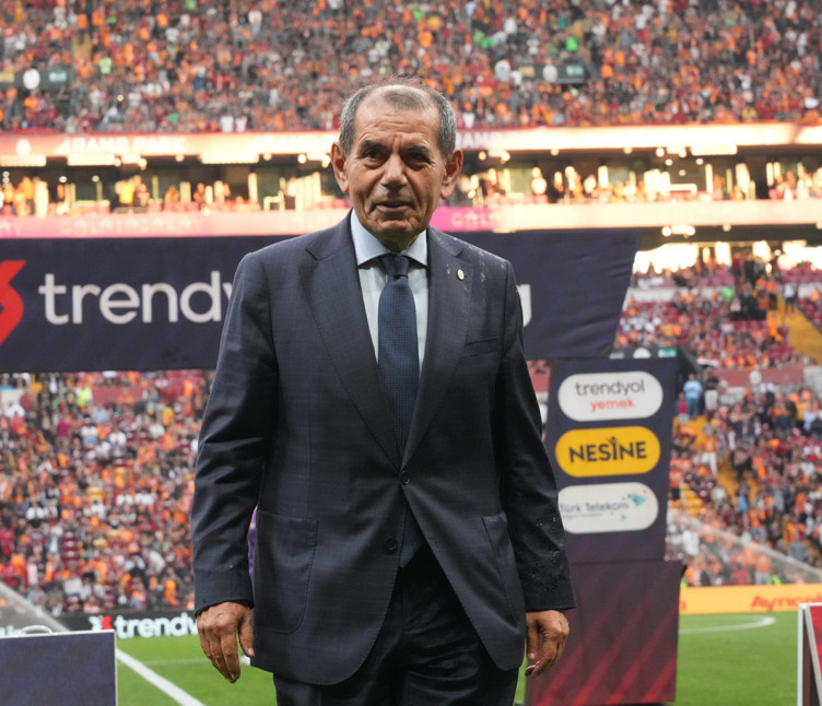 Dursun Özbek'ten teknik heyet ve futbolculara 1 milyon euroluk derbi primi! - Resim : 2