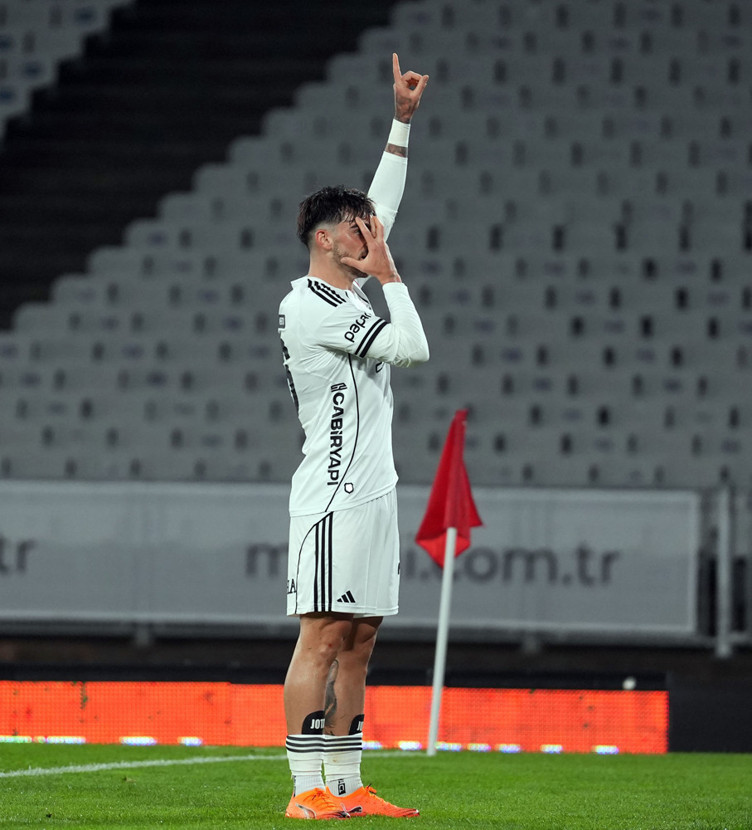 Jota Silva'nın derdi Beşiktaş'ta başarı Portekiz Milli Takımı'nda forma! - Resim : 1