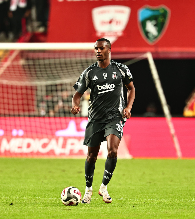 Antalyaspor-Beşiktaş karşılaşmasında maçın adamı Tiago Djalo oldu - Resim : 2