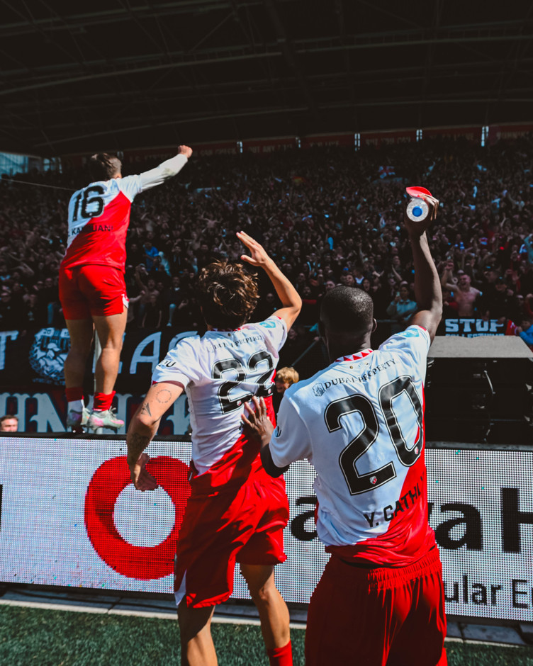 Sergen Yalçın 44 maçta 3 gol 16 asist yapan sol beki transfer ediyor hem de bedava... - Resim : 3