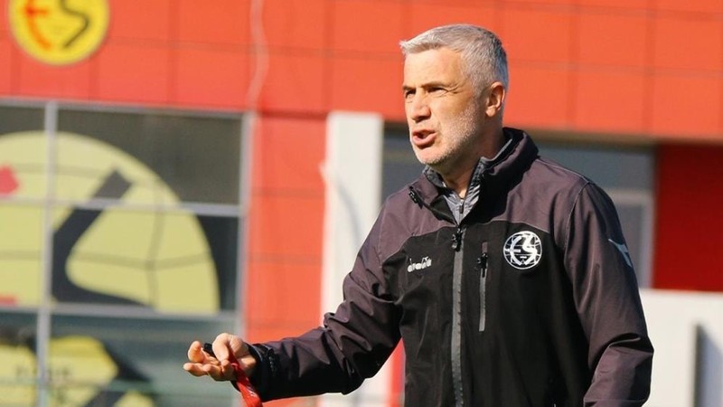 Eskişehirspor'da Önder Karaveli dönemi sona erdi