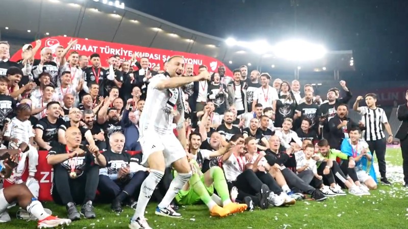 Beşiktaş, Ziraat Türkiye Kupası şampiyonluğunu böyle kutladı