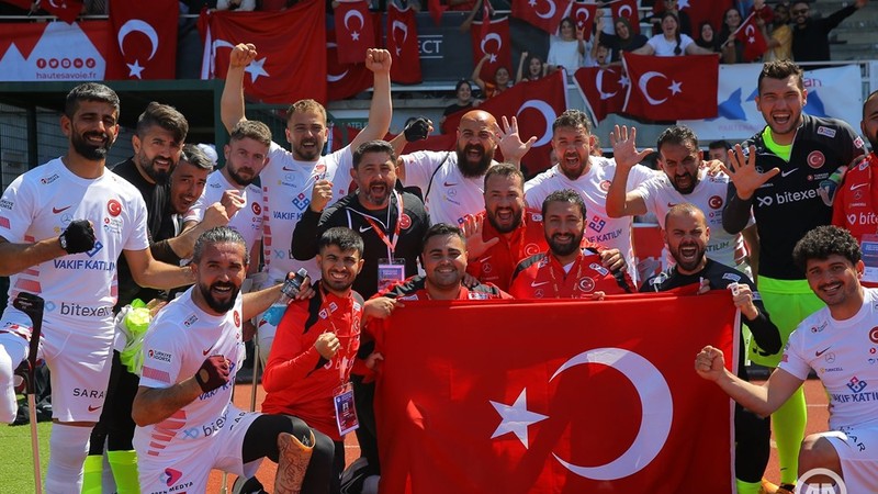 Türkiye Ampute Milli Futbol Takımımız Almanya'yı 11-0 yendi ve yarı finale çıktı