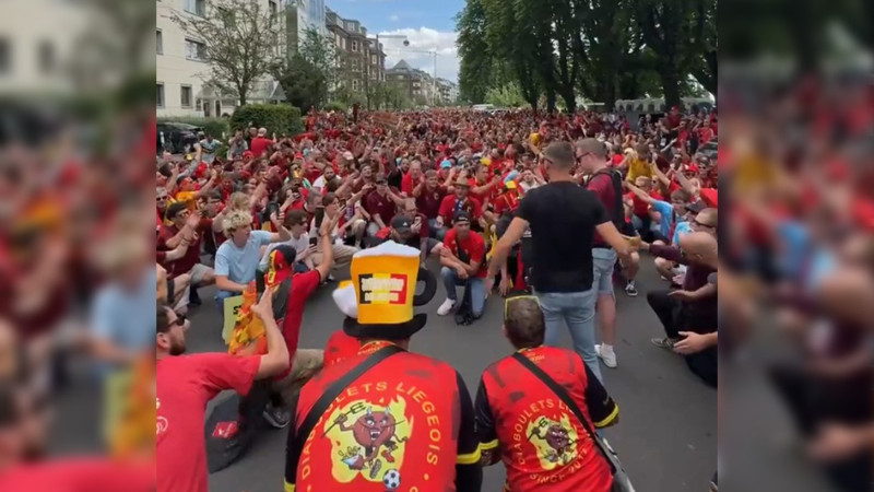 Belçika taraftarı Düsseldorf'ta akşamki maça hazırlanıyor...