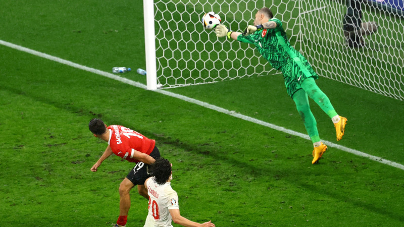 Mert Günok, Avrupa'yı salladı: Tarih kitaplarına geçer!