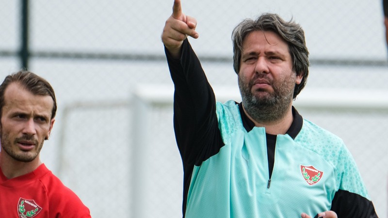 Hatayspor teknik direktörü Özhan Pulat: Takımımıza 3 veya 4 oyuncu daha alacağız