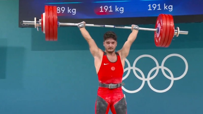 Muhamed Furkan Özbek, olimpiyat 4'üncüsü oldu