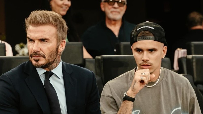 Romeo Beckham, babasının değil annesinin yolunu seçti