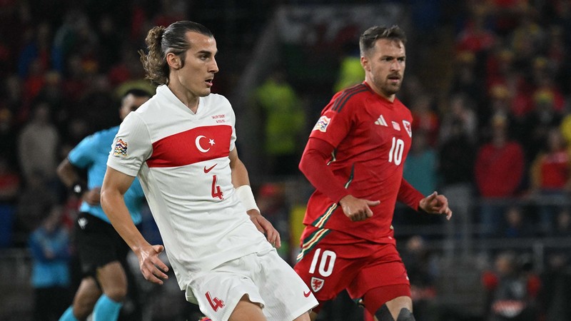 İzlanda maçı öncesi Çağlar Söyüncü'den kötü haber!