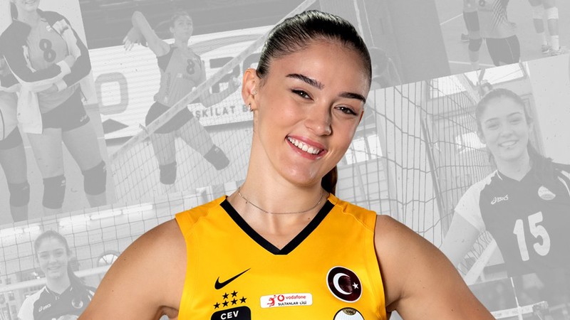 VakıfBank'ta yeni kaptan Zehra Güneş oldu
