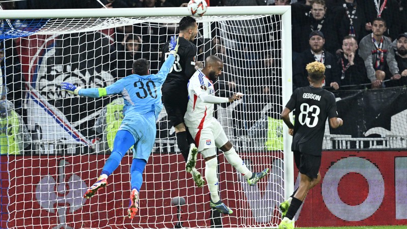 Rennes ve Nice'in transfer listesindeydi! Ersin Destanoğlu'nu görünce pişman oldular