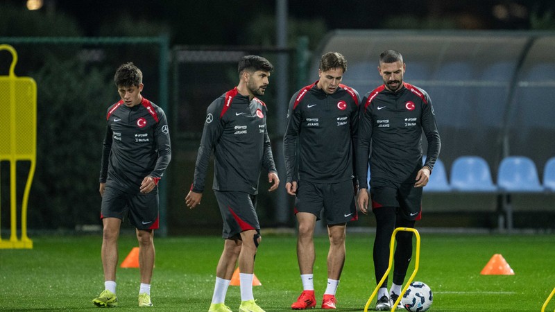 A Milli Takım'da 6 futbolcu idmana katılmadı