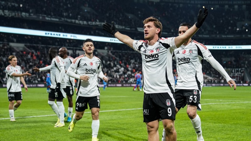 Beşiktaş - Göztepe maçına gelen sürpriz Fenerbahçeli