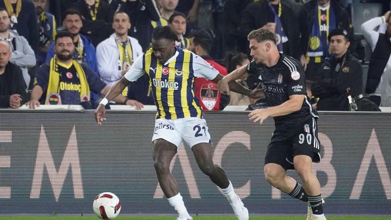 Fenerbahçe'de, Beşiktaş derbilerinin en deneyimlileri İrfan Can ve Bright Osayi-Samuel
