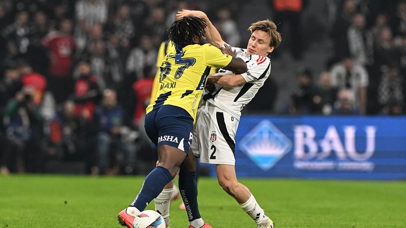 Beşiktaş'ta Maximin için kırmızı kart tepkisi!
