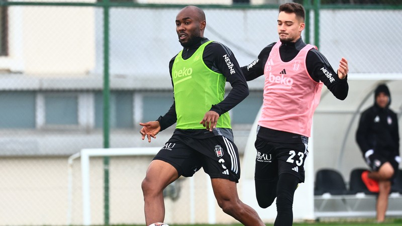Beşiktaş'ın kamp kadrosu belli oldu! Rashica özel izin sebebiyle kadroda yok
