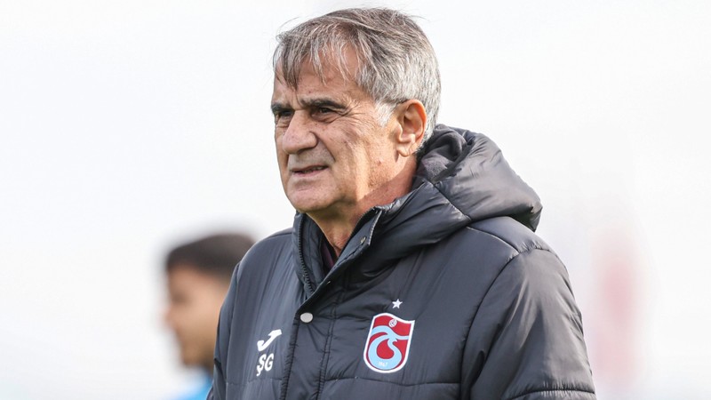 Şenol Güneş: Sokakta da yaylada da her yerde aynıyım, farklı olan şey işimi yapmak