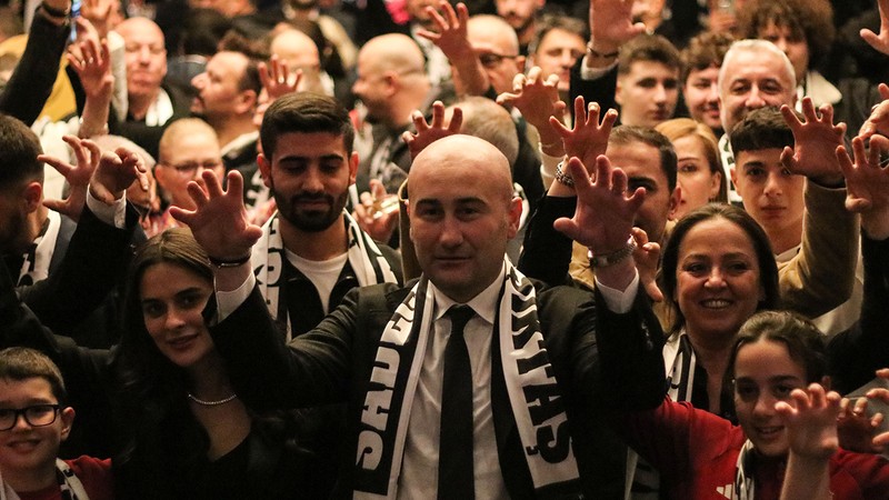 "Önümüzdeki süreçte ilk Sergen Hoca'yla oturacağız"