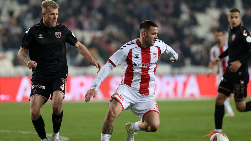 Rey Manaj için Trabzonspor açıklaması: Kampa katılmadı