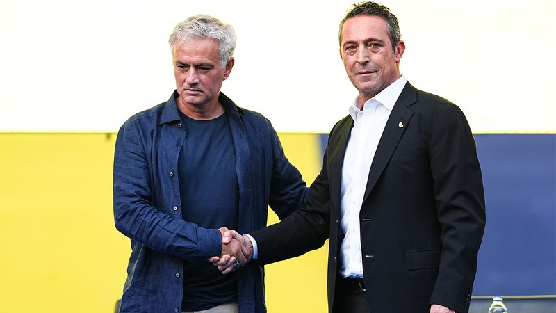 Jose Mourinho Ali Koç'a transfer listesini verdi: Muhakkak alalım başkanım