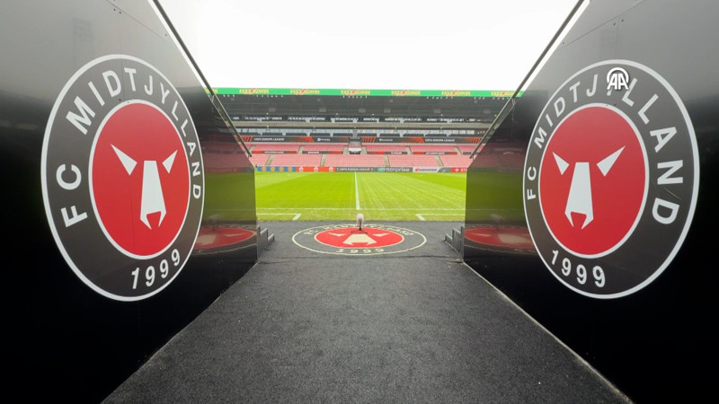 Midtjylland'ın kapasitesi küçük heyecanı büyük stadı: MCH Arena
