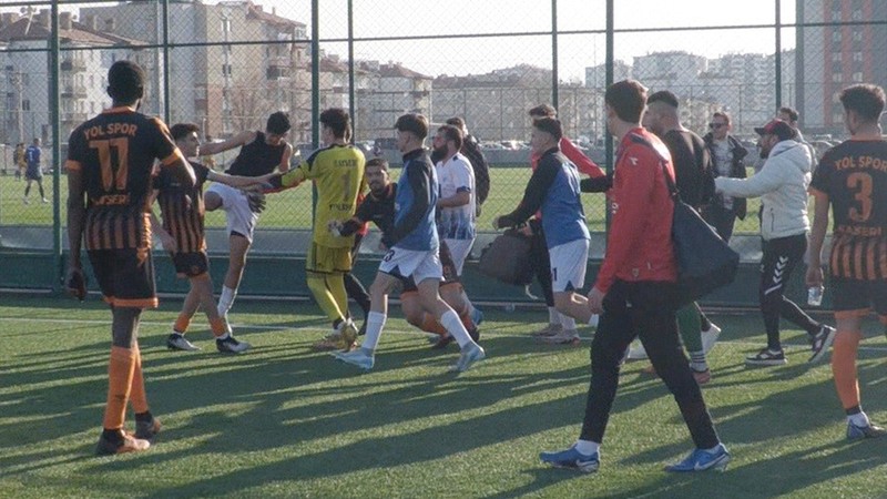 1. Amatör Küme maçında büyük kavga