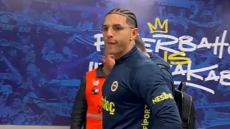 Diego Carlos'un ayağındaki sargı dikkat çekti! Sekerek gitti