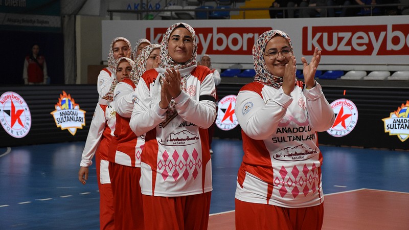 "Filenin Şalvarlı Sultanları", Kuzeyboru ile gösteri maçı yaptı