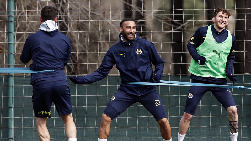 Fenerbahçe, Kasımpaşa maçı hazırlıklarına başladı